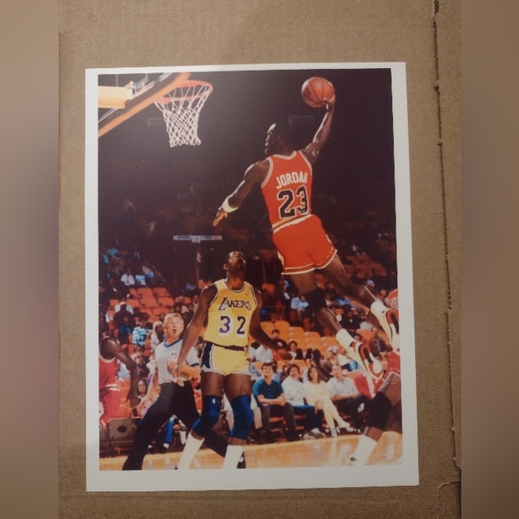 MICHAEL JORDAN 8.5x11 FREE THROW LINE DUNK &DUNK VS LAKERS NBA GLOSSY POSTER SET - Picture 13 of 13